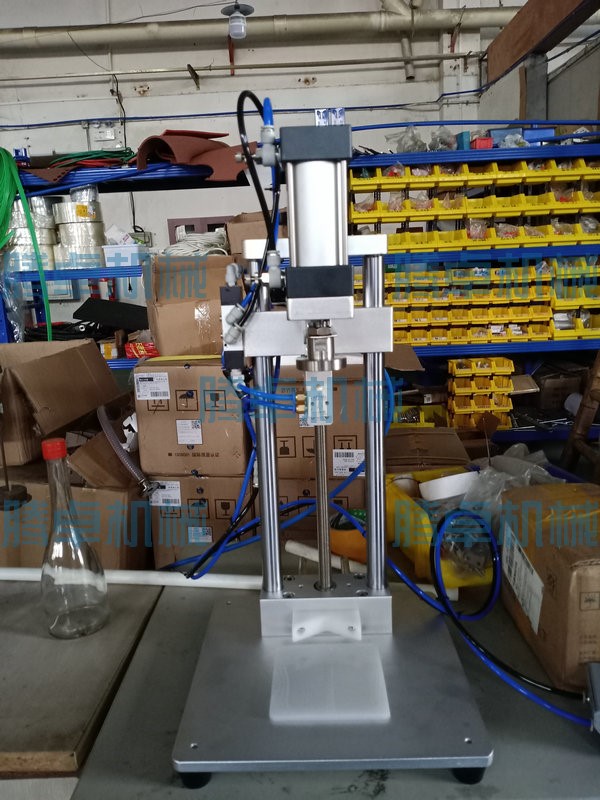 順應(yīng)市場(chǎng)需求， 騰卓灌裝機(jī)豐富可灌裝規(guī)格